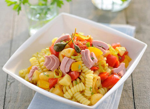 Fusilli mit Thunfisch, Paprika und Erdäpfeln