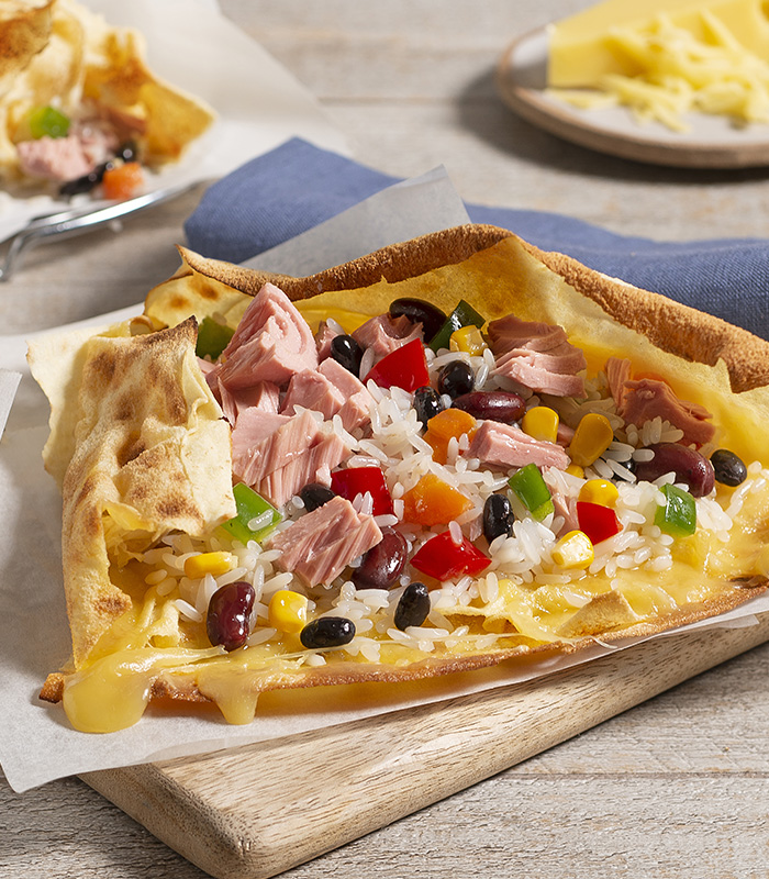 Insalatissime Texana mit Käse auf sardischem Brot