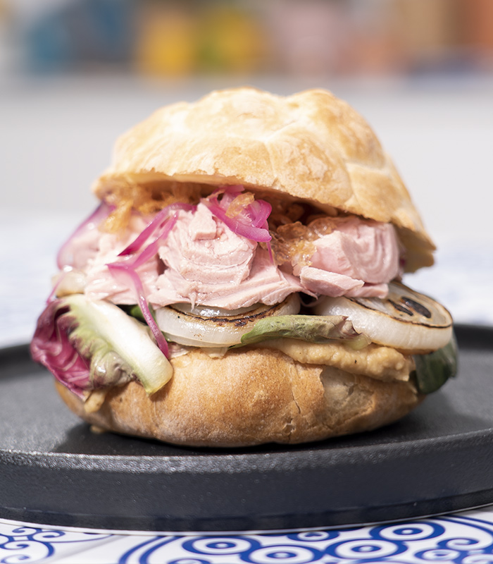 Sandwich mit Rio Mare Filod´Olio, Kichererbsen und Zwiebel