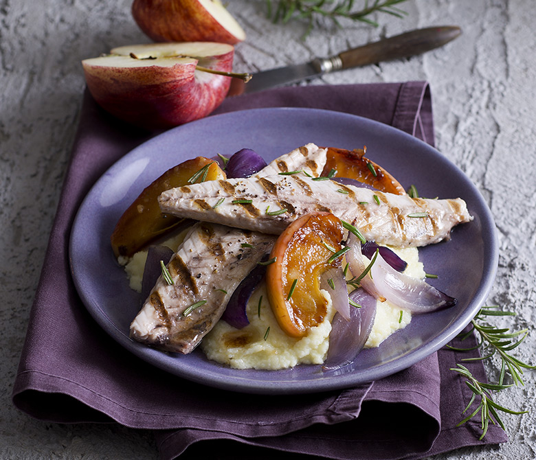Gegrillte Makrele mit karamellisierten Äpfeln