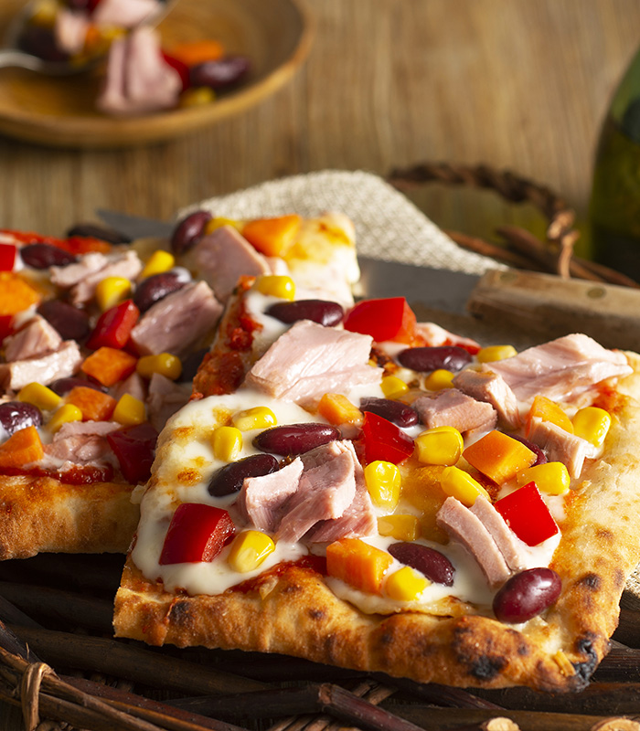 Thunfisch Pizza Mexicana