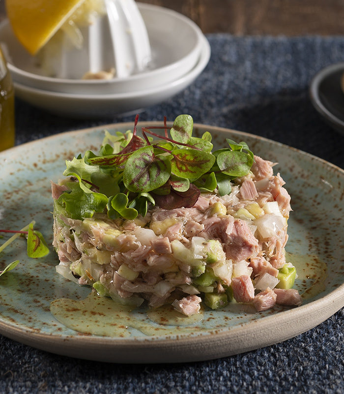 Thunfischtartare mit Avocado und Fenchel